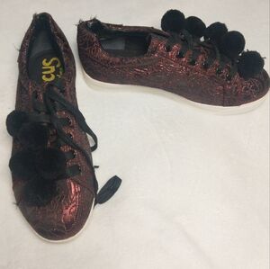 Circus by Sam Edelman Metallic Burgundy and Black Sneakers